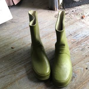Rubber boots